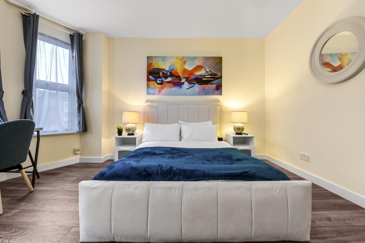 Family Friendly, Zone 2, 2 Beds, Overground London Eksteriør bilde