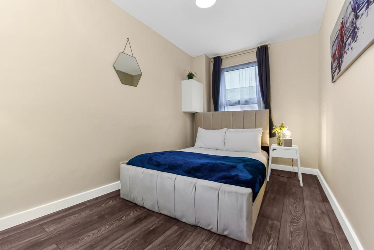 Family Friendly, Zone 2, 2 Beds, Overground London Eksteriør bilde