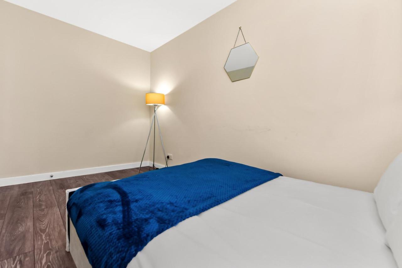 Family Friendly, Zone 2, 2 Beds, Overground London Eksteriør bilde