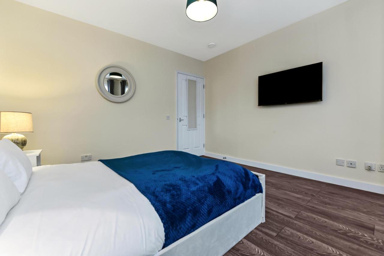 Family Friendly, Zone 2, 2 Beds, Overground London Eksteriør bilde