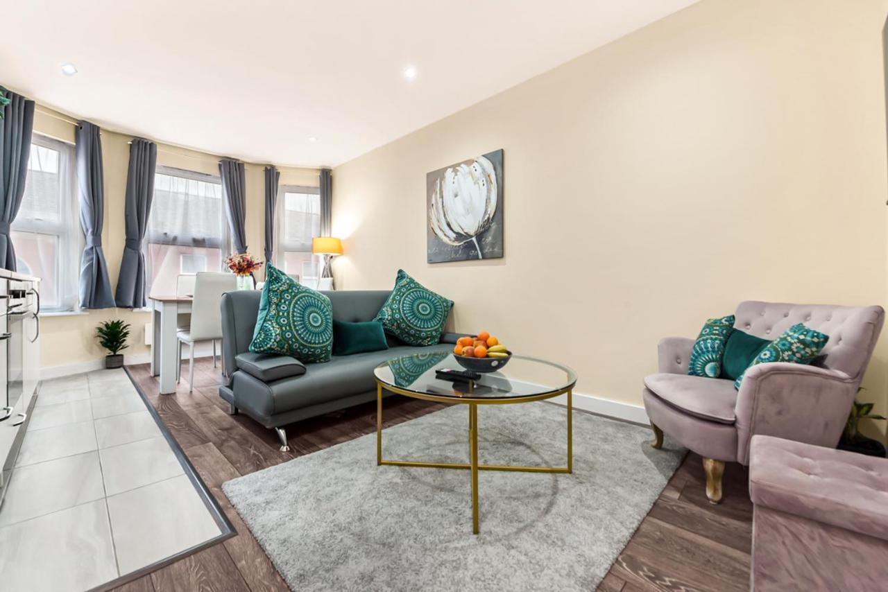 Family Friendly, Zone 2, 2 Beds, Overground London Eksteriør bilde