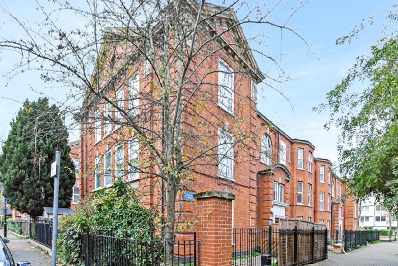 Family Friendly, Zone 2, 2 Beds, Overground London Eksteriør bilde