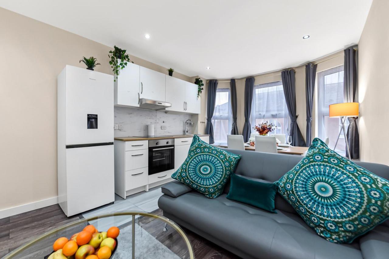 Family Friendly, Zone 2, 2 Beds, Overground London Eksteriør bilde